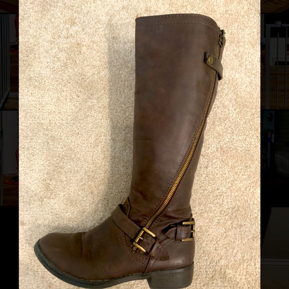 COPY - Brown boots.